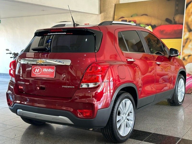 Chevrolet TRACKER PREMIER 1.4 TURBO 2019 HÉLIO AUTOMÓVEIS LAJEADO / Carros no Vale