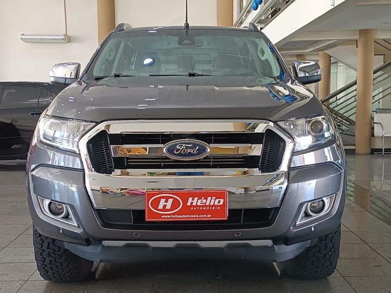 Ford RANGER LIMITED 3.2 2019 HÉLIO AUTOMÓVEIS LAJEADO / Carros no Vale