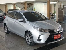 Toyota YARIS XS 1.5 2023 HÉLIO AUTOMÓVEIS LAJEADO / Carros no Vale