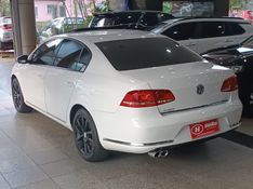 Volkswagen PASSAT 2.0 2013 HÉLIO AUTOMÓVEIS LAJEADO / Carros no Vale