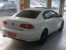 Volkswagen PASSAT 2.0 2013 HÉLIO AUTOMÓVEIS LAJEADO / Carros no Vale
