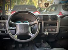 Chevrolet S10 EXECUTIVE 2.4 2011 NEUMANN VEÍCULOS ARROIO DO MEIO / Carros no Vale