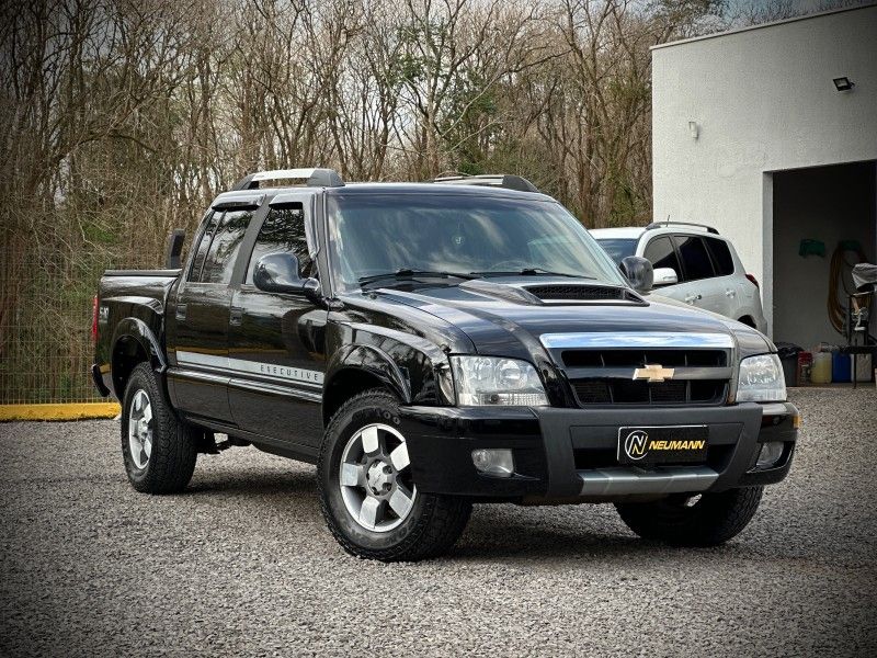 Chevrolet S10 EXECUTIVE 2.4 2011 NEUMANN VEÍCULOS ARROIO DO MEIO / Carros no Vale