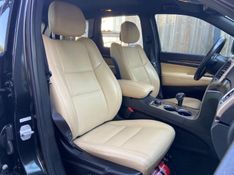 Jeep GRAND CHEROKEE LIMITED 3.6 2014 NEUMANN VEÍCULOS ARROIO DO MEIO / Carros no Vale
