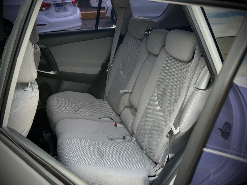 Toyota RAV-4 2.4 2011 NEUMANN VEÍCULOS ARROIO DO MEIO / Carros no Vale