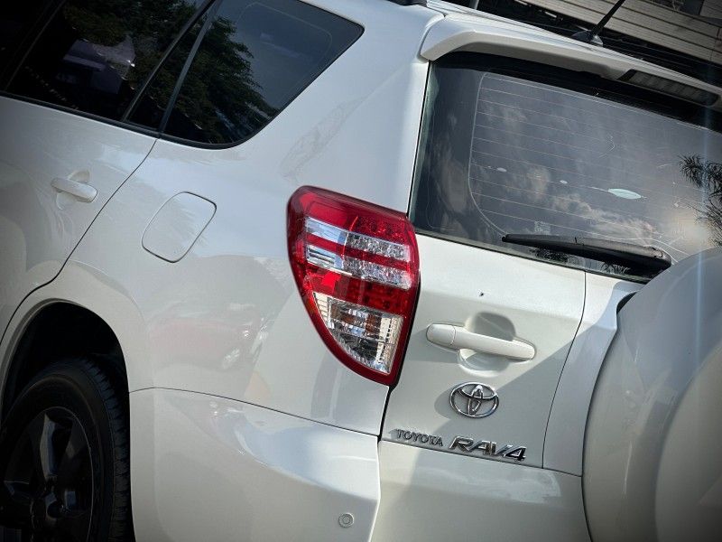 Toyota RAV-4 2.4 2011 NEUMANN VEÍCULOS ARROIO DO MEIO / Carros no Vale