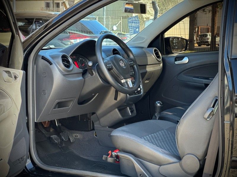 Volkswagen SAVEIRO CD TRENDLINE 1.6 2015 NEUMANN VEÍCULOS ARROIO DO MEIO / Carros no Vale