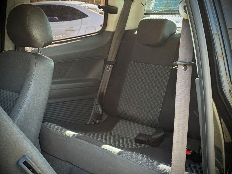 Volkswagen SAVEIRO CD TRENDLINE 1.6 2015 NEUMANN VEÍCULOS ARROIO DO MEIO / Carros no Vale