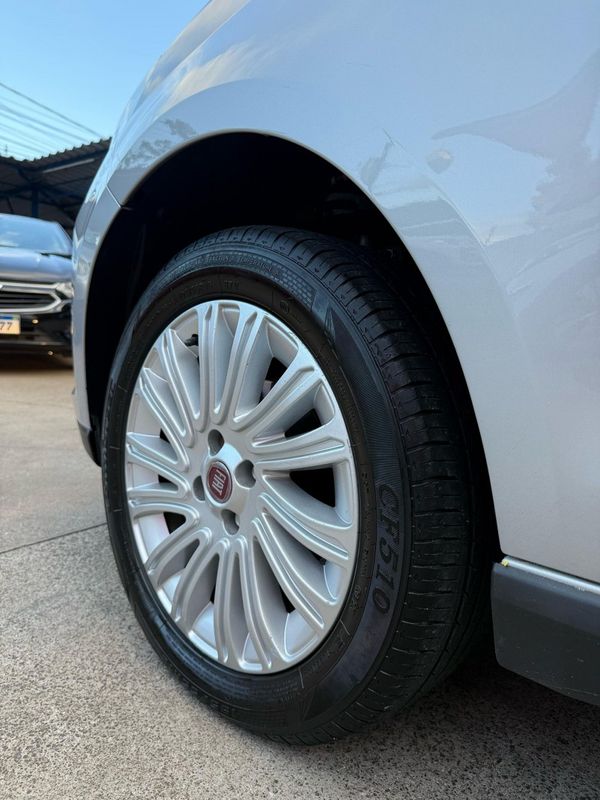 Fiat GRAND SIENA ESSENCE 1.6 2015 FERREIRA VEÍCULOS VENÂNCIO AIRES / Carros no Vale