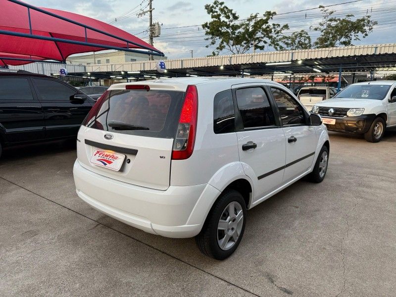 Ford FIESTA 1.6 8V 2011 FERREIRA VEÍCULOS VENÂNCIO AIRES / Carros no Vale