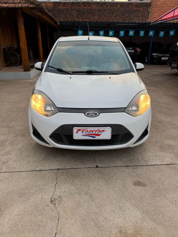 Ford FIESTA 1.6 8V 2011 FERREIRA VEÍCULOS VENÂNCIO AIRES / Carros no Vale