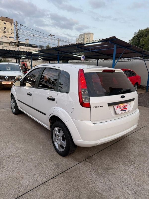 Ford FIESTA 1.6 8V 2011 FERREIRA VEÍCULOS VENÂNCIO AIRES / Carros no Vale