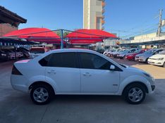 Ford FIESTA SEDAN CLASS 1.6 8V 2012 FERREIRA VEÍCULOS VENÂNCIO AIRES / Carros no Vale