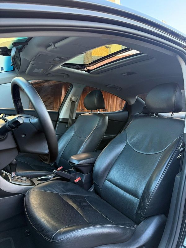 Hyundai ELANTRA GLS 2.0 2014 FERREIRA VEÍCULOS VENÂNCIO AIRES / Carros no Vale