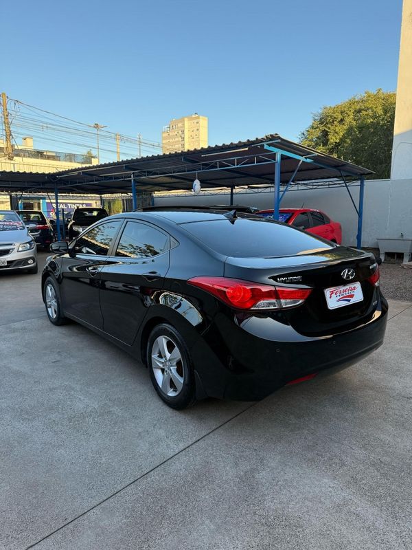 Hyundai ELANTRA GLS 2.0 2014 FERREIRA VEÍCULOS VENÂNCIO AIRES / Carros no Vale