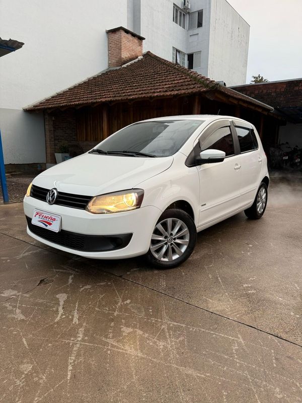 Volkswagen FOX 1.6 8V 2012 FERREIRA VEÍCULOS VENÂNCIO AIRES / Carros no Vale