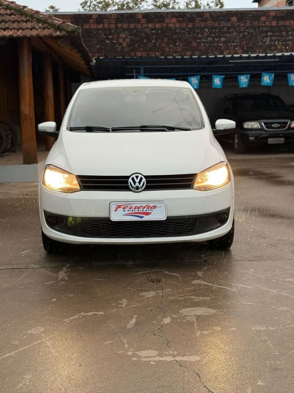 Volkswagen FOX 1.6 8V 2012 FERREIRA VEÍCULOS VENÂNCIO AIRES / Carros no Vale