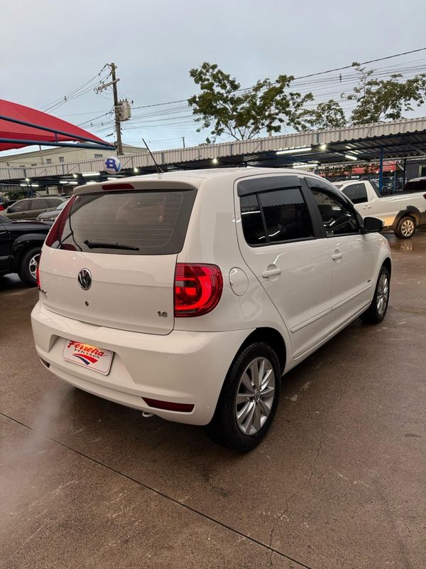 Volkswagen FOX 1.6 8V 2012 FERREIRA VEÍCULOS VENÂNCIO AIRES / Carros no Vale