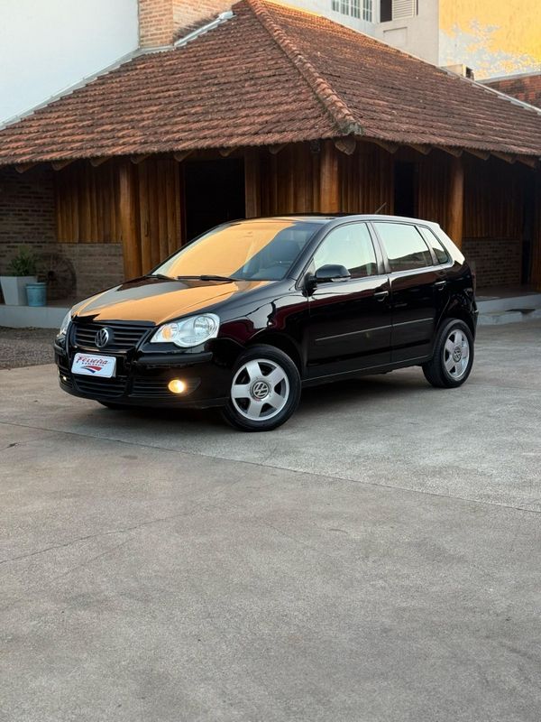 Volkswagen POLO HATCH 1.6 8V 2010 FERREIRA VEÍCULOS VENÂNCIO AIRES / Carros no Vale