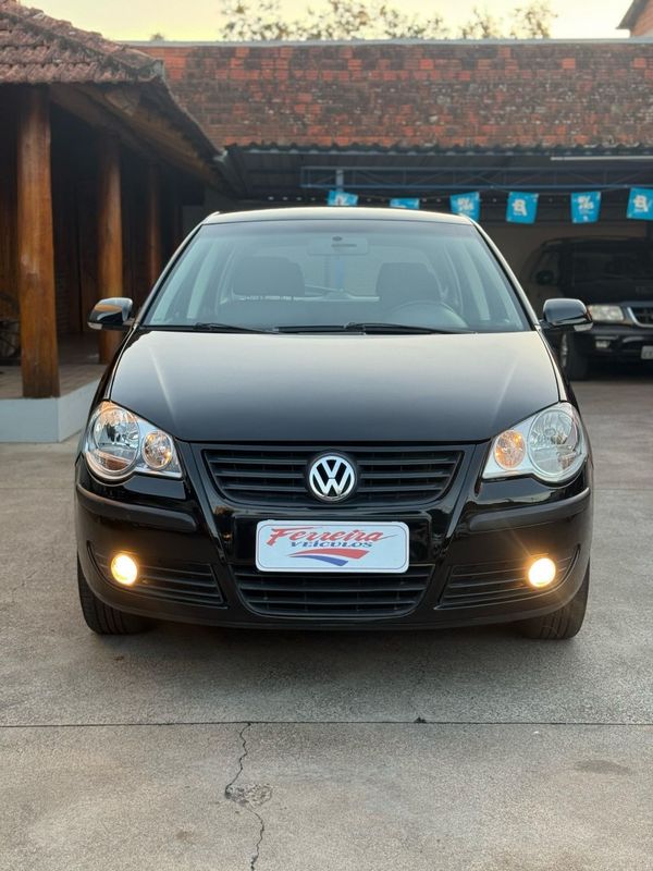 Volkswagen POLO HATCH 1.6 8V 2010 FERREIRA VEÍCULOS VENÂNCIO AIRES / Carros no Vale