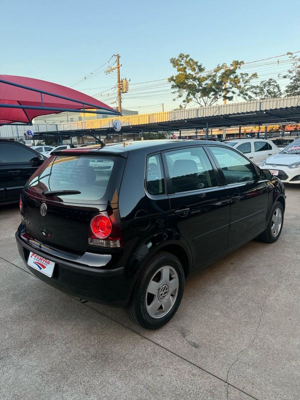 Volkswagen POLO HATCH 1.6 8V 2010 FERREIRA VEÍCULOS VENÂNCIO AIRES / Carros no Vale