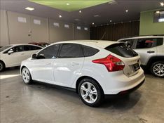 FORD FOCUS 1.6 SE 16V 2014/2015 M&C AUTOMÓVEIS CAXIAS DO SUL / Carros no Vale