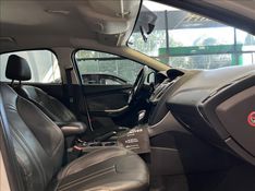 FORD FOCUS 1.6 SE 16V 2014/2015 M&C AUTOMÓVEIS CAXIAS DO SUL / Carros no Vale