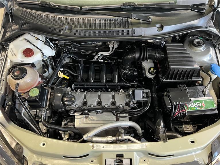 VOLKSWAGEN SAVEIRO 1.6 MSI Trendline CS 8V 2017/2018 M&C AUTOMÓVEIS CAXIAS DO SUL / Carros no Vale