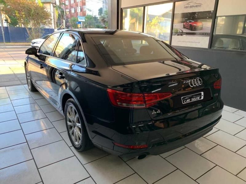 AUDI A4 2.0 TFSI ATTRACTION GASOLINA 4P S TRONIC 2017/2018 FÁBIO BERNARDES PORTO ALEGRE / Carros no Vale
