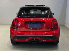 MINI COOPER 2.0 16V TWINPOWER GASOLINA S EXCLUSIVE 2P STEPTRONIC 2022/2023 FÁBIO BERNARDES PORTO ALEGRE / Carros no Vale