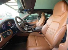 PORSCHE CAYENNE 4.0 V8 GASOLINA TURBO COUPÉ AWD TIPTRONIC S 2022/2023 FÁBIO BERNARDES PORTO ALEGRE / Carros no Vale