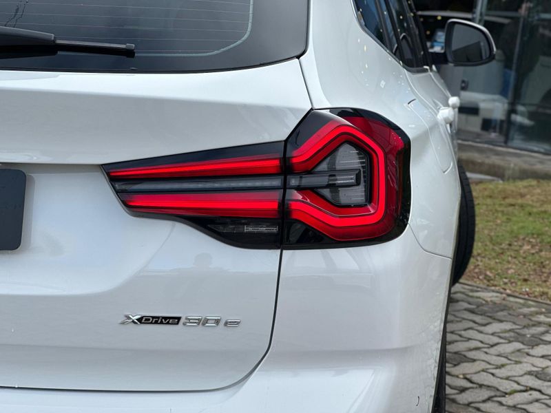 BMW X3 XDRIVE 30e X-Line Turbo Aut (HÃ­b.) 2023/2024 CONCEPT MOTORS PASSO FUNDO / Carros no Vale