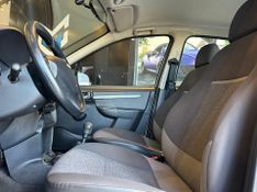 Chevrolet Celta Spirit LT 1.0 MPFI 8V FlexP 5p 2013/2014 CONCEPT MOTORS PASSO FUNDO / Carros no Vale