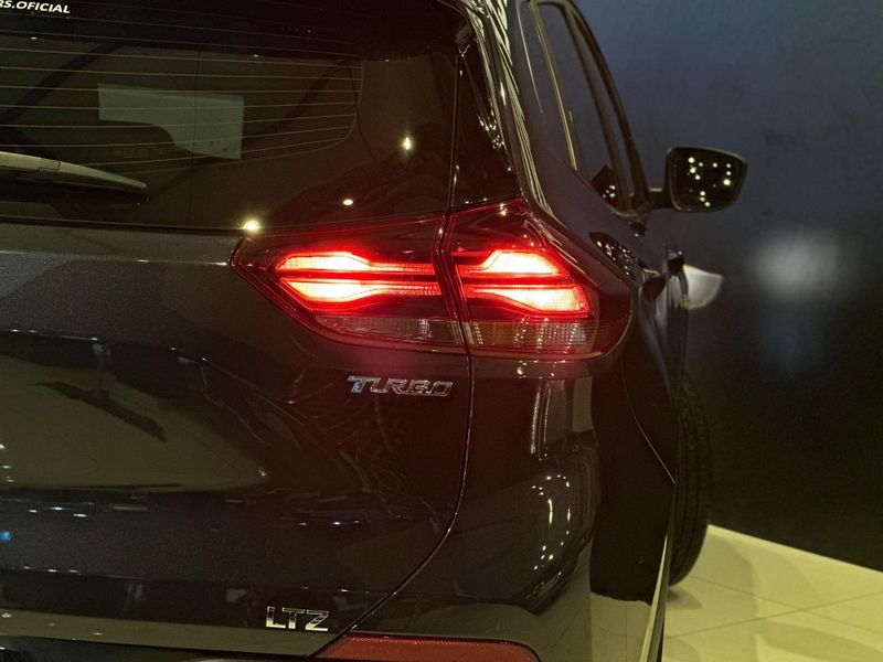 Chevrolet Tracker LTZ 1.0 Turbo 12V Flex Aut. 2023/2024 CONCEPT MOTORS PASSO FUNDO / Carros no Vale