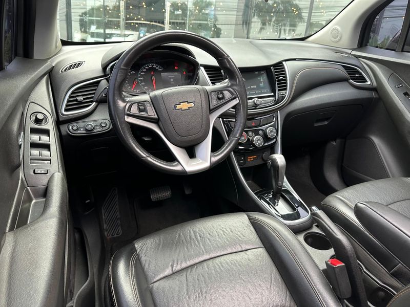 Chevrolet Tracker Midnight 1.4 Turbo Flex Aut. 2018/2019 CONCEPT MOTORS PASSO FUNDO / Carros no Vale