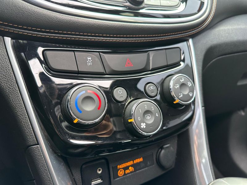 Chevrolet Tracker Midnight 1.4 Turbo Flex Aut. 2018/2019 CONCEPT MOTORS PASSO FUNDO / Carros no Vale