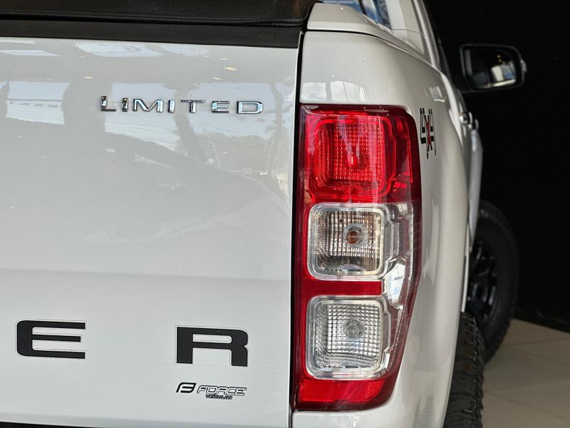 Ford Ranger Limited 3.2 4×4 CD Diesel Aut. 2016/2017 CONCEPT MOTORS PASSO FUNDO / Carros no Vale