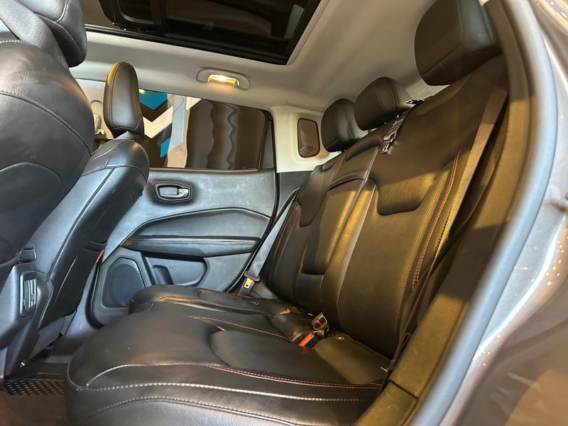 Jeep Compass TRAILHAWK 2.0 4×4 Dies 16V Aut. 2019/2020 CONCEPT MOTORS PASSO FUNDO / Carros no Vale
