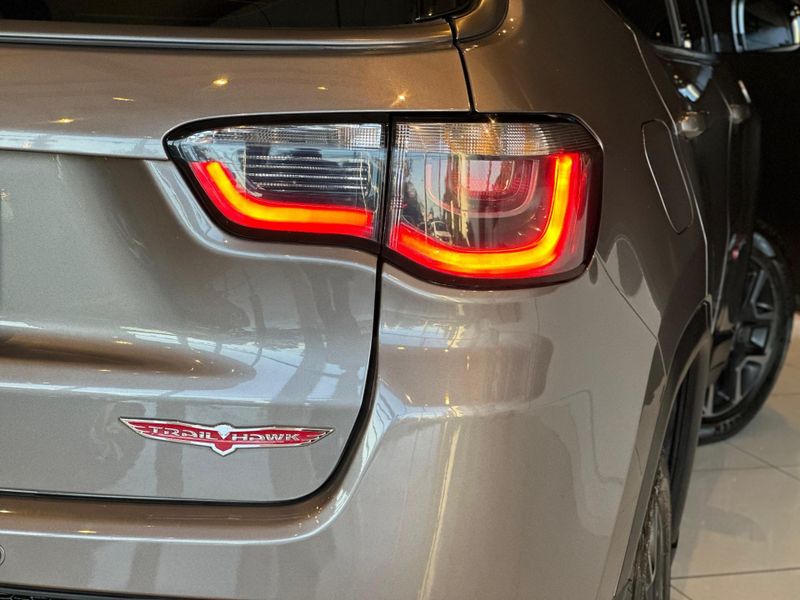 Jeep Compass TRAILHAWK 2.0 4×4 Dies 16V Aut. 2019/2020 CONCEPT MOTORS PASSO FUNDO / Carros no Vale
