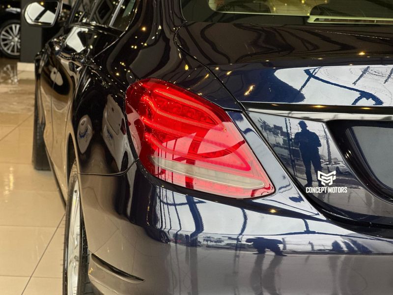 Mercedes-Benz C-180 1.6 Turbo 16V/Flex 16V Aut. 2014/2015 CONCEPT MOTORS PASSO FUNDO / Carros no Vale