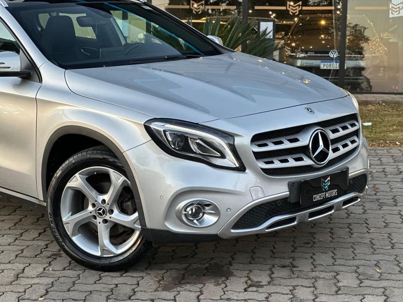 Mercedes-Benz Gla 200 Enduro 1.6 TB 16V Flex Aut. 2018/2019 CONCEPT MOTORS PASSO FUNDO / Carros no Vale