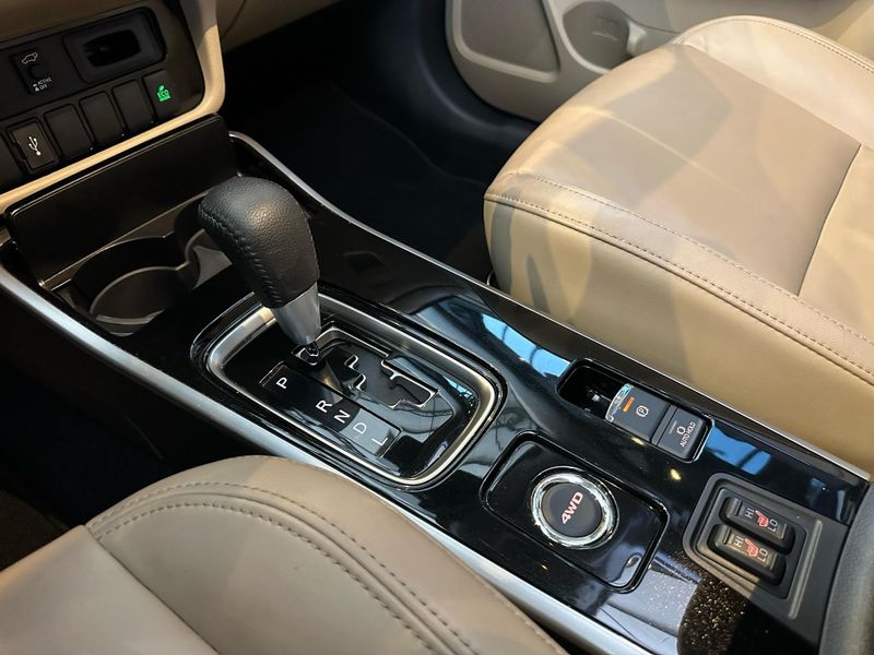 Mitsubishi Outlander HPE-S 2.2 Diesel 4×4 Aut. 2021/2022 CONCEPT MOTORS PASSO FUNDO / Carros no Vale