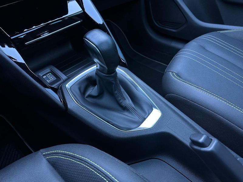 Peugeot 208 GT 1.0 Turbo Flex 5p Aut. 2024/2025 CONCEPT MOTORS PASSO FUNDO / Carros no Vale