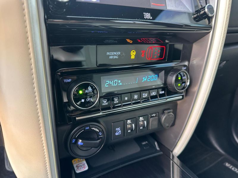 Toyota Hilux SW4 Diamond 2.8 TB 4×4 Die Aut. 2022/2022 CONCEPT MOTORS PASSO FUNDO / Carros no Vale