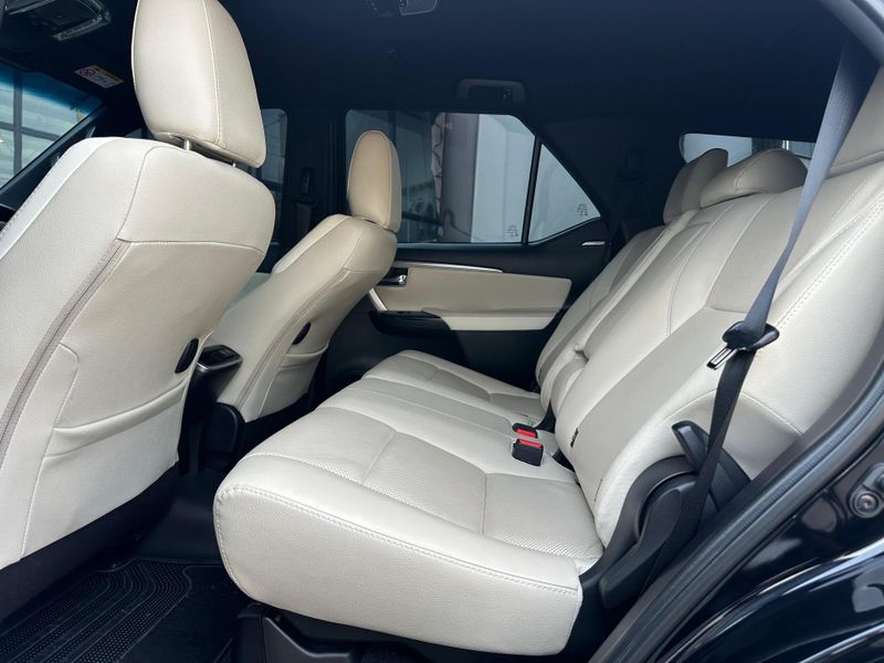Toyota Hilux SW4 Diamond 2.8 TB 4×4 Die Aut. 2022/2022 CONCEPT MOTORS PASSO FUNDO / Carros no Vale