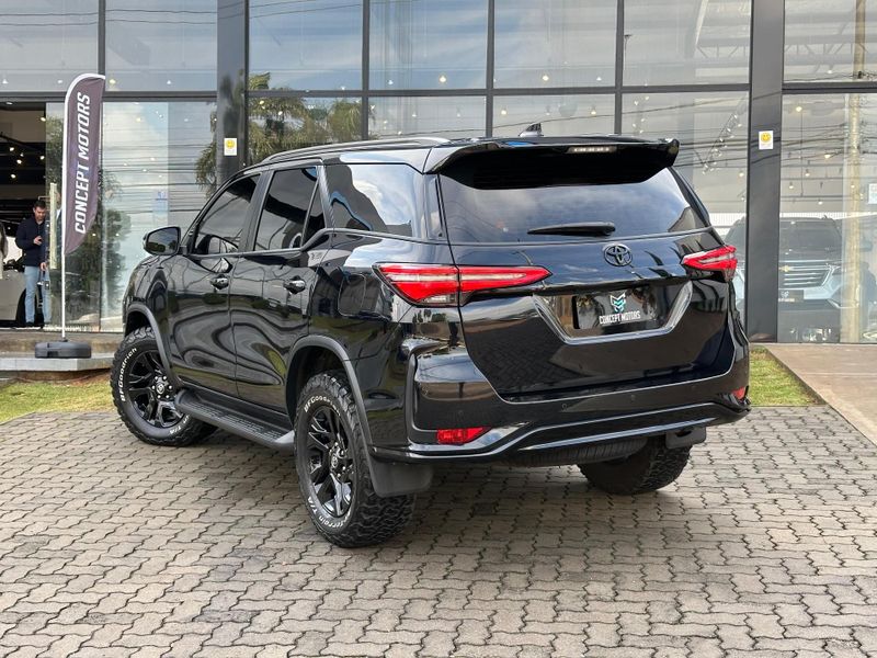 Toyota Hilux SW4 Diamond 2.8 TB 4×4 Die Aut. 2022/2022 CONCEPT MOTORS PASSO FUNDO / Carros no Vale