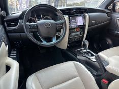 Toyota Hilux SW4 Diamond 2.8 TB 4×4 Die Aut. 2022/2022 CONCEPT MOTORS PASSO FUNDO / Carros no Vale