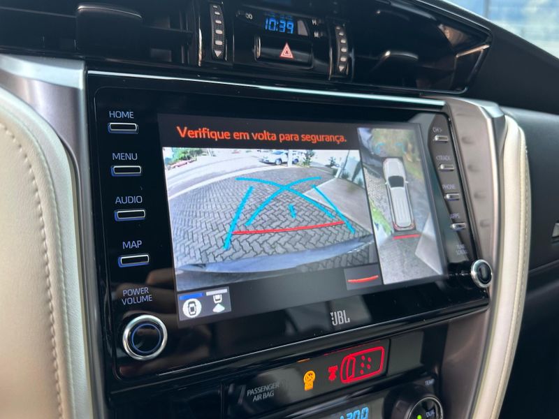 Toyota Hilux SW4 Diamond 2.8 TB 4×4 Die Aut. 2022/2022 CONCEPT MOTORS PASSO FUNDO / Carros no Vale