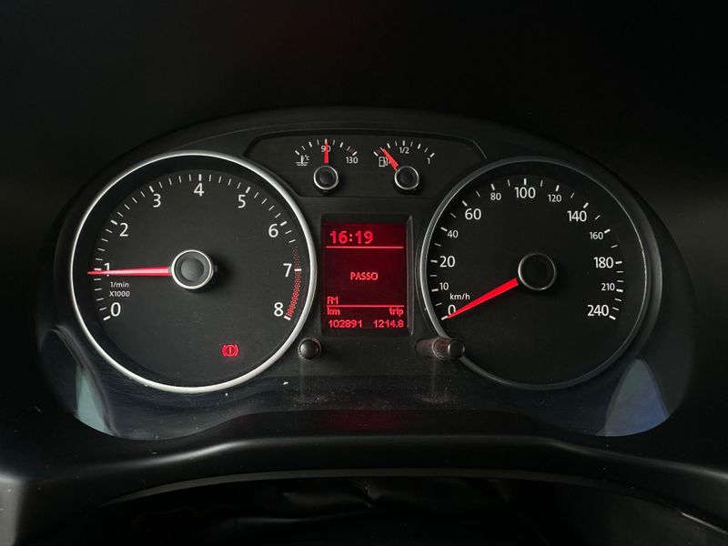 Volkswagen Saveiro CROSS 1.6 T.Flex 16V CD 2015/2016 CONCEPT MOTORS PASSO FUNDO / Carros no Vale