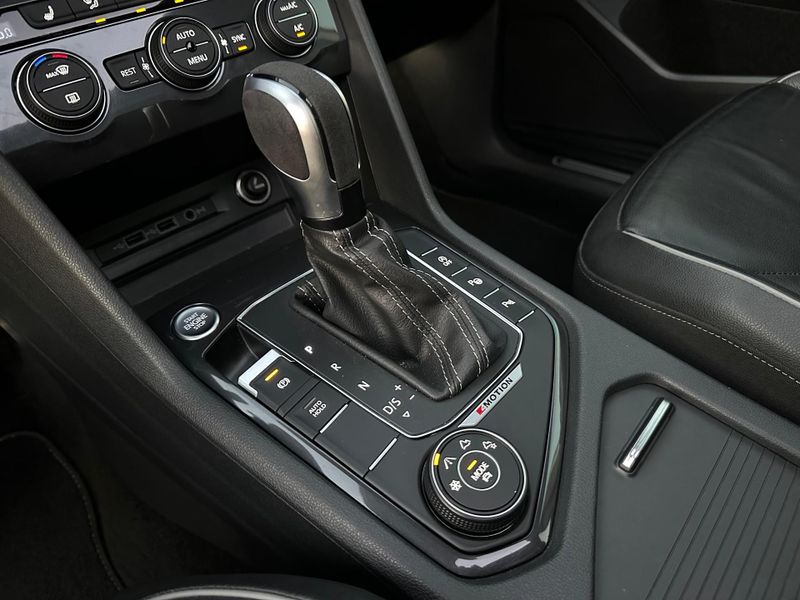 Volkswagen Tiguan Allspac R-Line 350 TSI 2.0 4×4 2019/2020 CONCEPT MOTORS PASSO FUNDO / Carros no Vale
